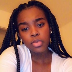 Meet your Posher, Lisa queen